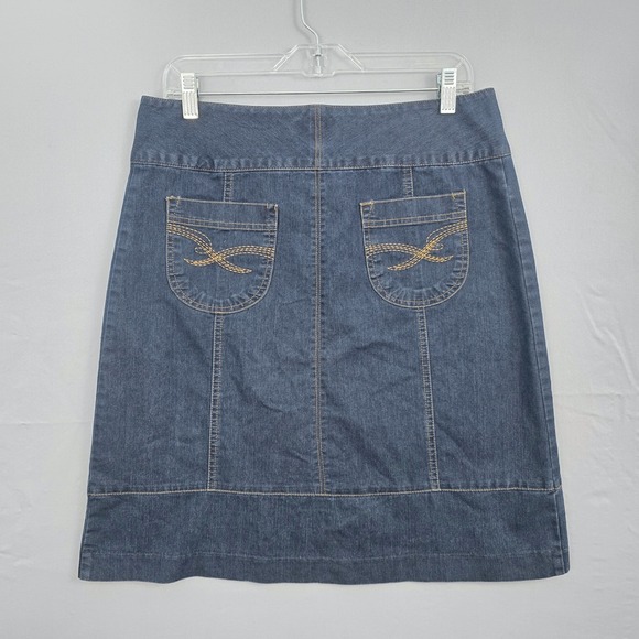 Cato Detailed Seams 3 Button Zipper Closure Jean Skirt Dark Wash 8 - Picture 2 of 7